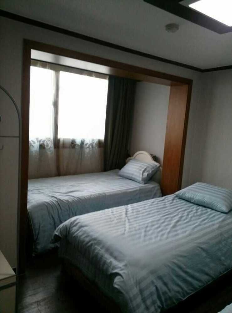 K Star Road Guesthouse - Hostel Séoul Extérieur photo